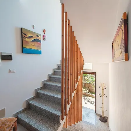 Beautiful In Porto Alabe With Kitchen Apartment Magomadas