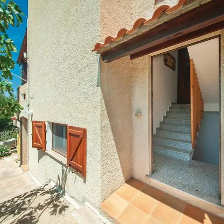 Nice Apartment In Porto Alabe With Wifi