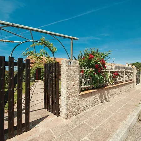 Nice Apartment In Porto Alabe With Wifi